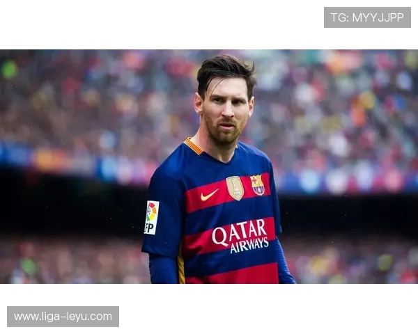 精彩足球巨星4K高清壁纸横屏展示尽显球场魅力与运动风采