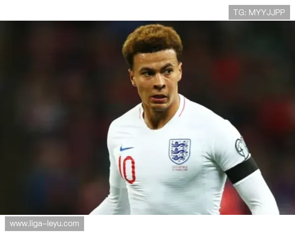 阿里球星足球：全面解析阿里足球明星的成长历程与未来潜力